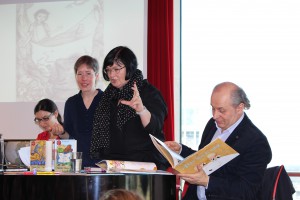 Jutta LIndekugel, Lydia Nagel, LesjaWoronyna und Iwan Malkowytsch (v.l.n.r.) bei einer Lesung in Düsseldorf